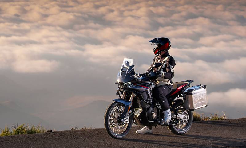 MV Agusta Enduro Veloce 950