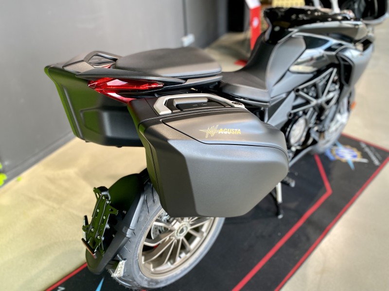 MV AGUSTA TURISMO VELOCE LUSSO SCS