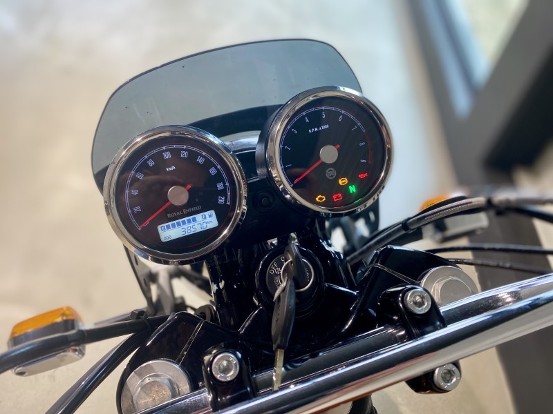 ROYAL ENFIELD INTERCEPTOR