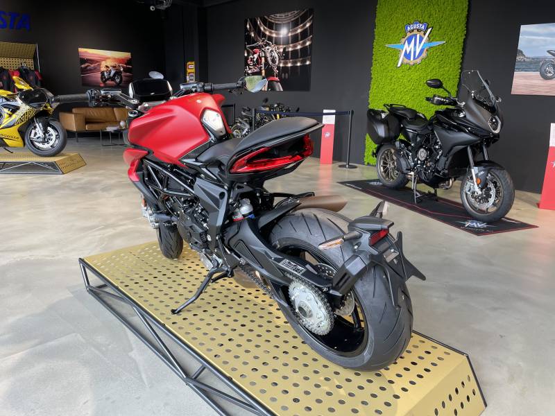 MV AGUSTA DRAGSTER ROSSO à Saint-Jean-Du-Cardonnay 76150