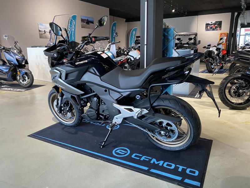 CFMOTO 700 MT
