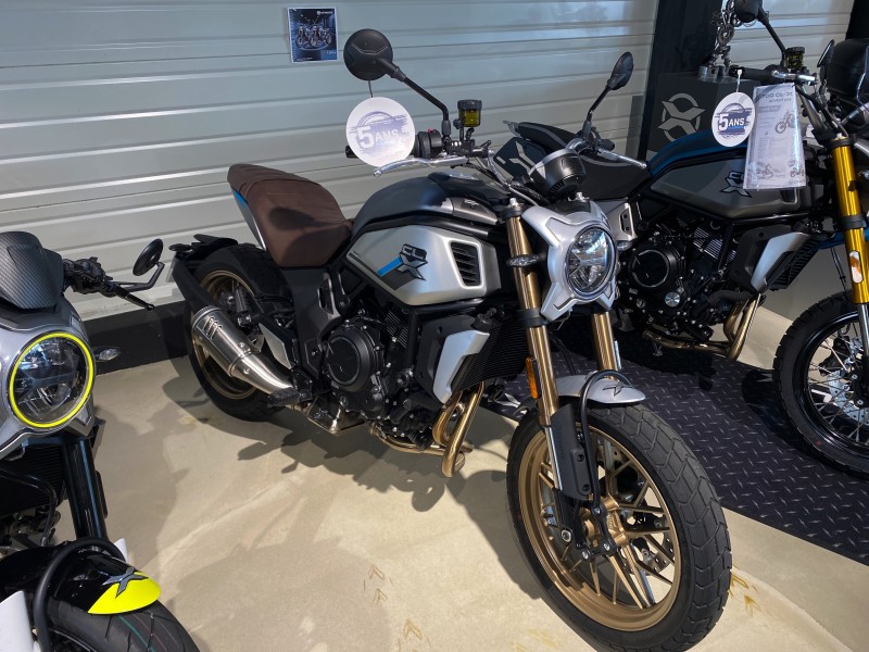 CFMOTO 700 CL-X HERITAGE