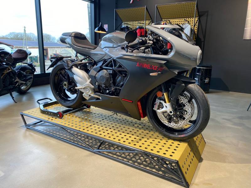 MV AGUSTA SUPERVELOCE