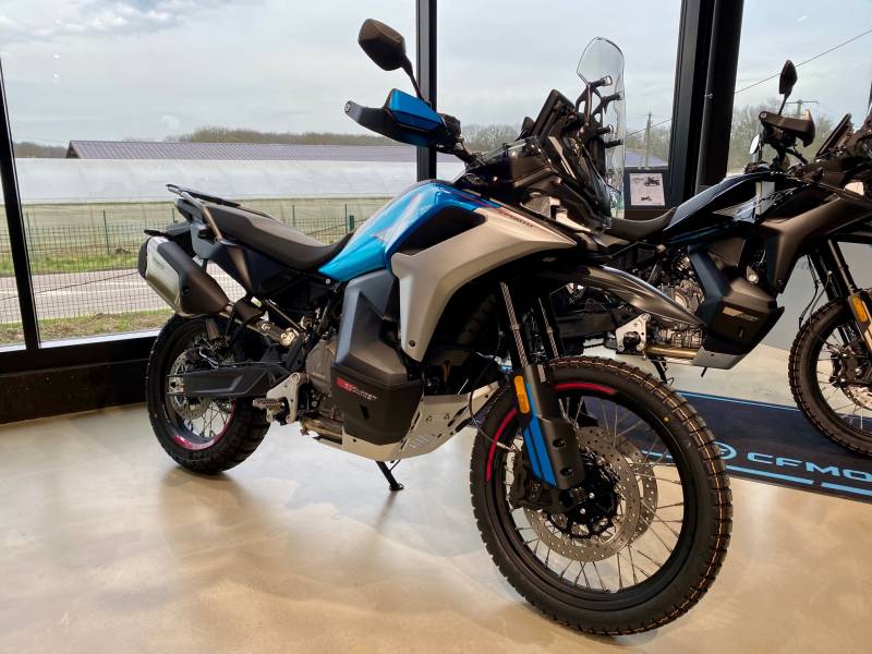 CF MOTO MT 800 X