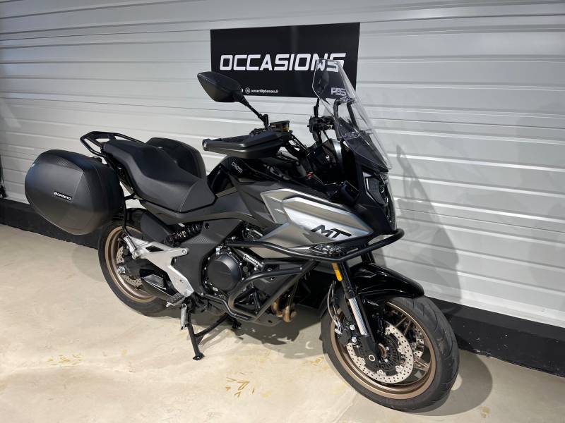 CF MOTO MT 700