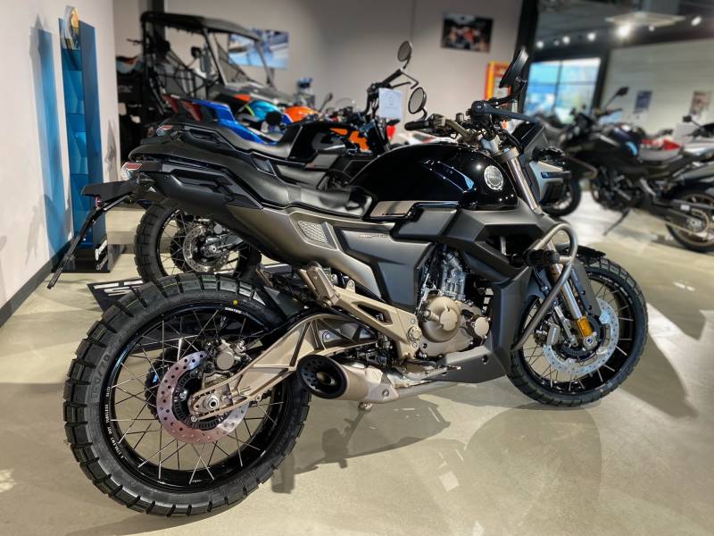 ZONTES 125 SCRAMBLER X ARRIERE - PBS MOTO
