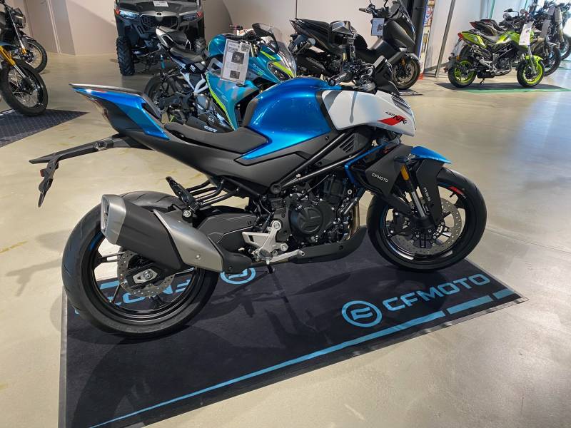 CFMOTO 450 NK