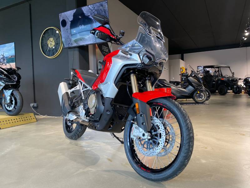 NOUVELLE ENDURO VELOCE DISPONIBLE CHEZ PBS MOTO