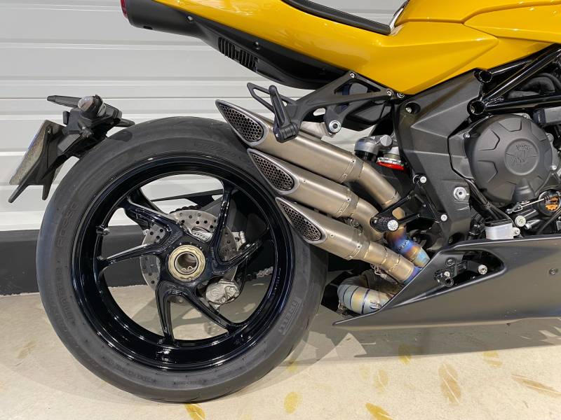 MV AGUSTA SUPERVELOCE 800