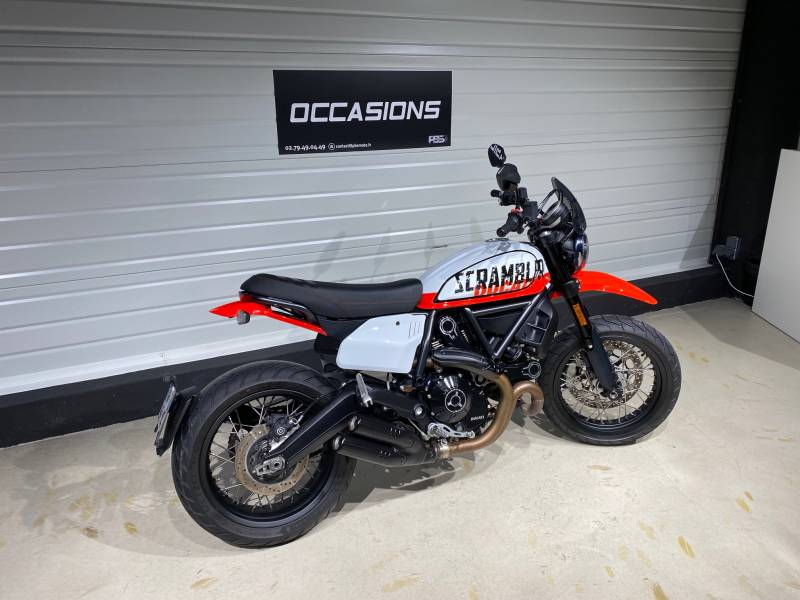 DUCATI SCRAMBLER 800 URBAN MOTARD