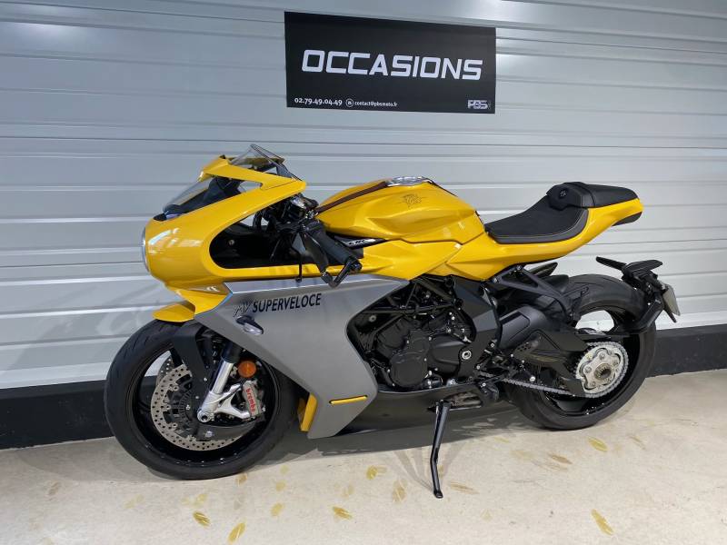 MV AGUSTA SUPERVELOCE 800