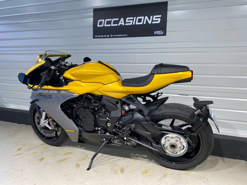 MV AGUSTA SUPERVELOCE 800