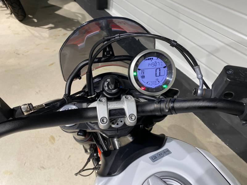 DUCATI SCRAMBLER 800 URBAN MOTARD