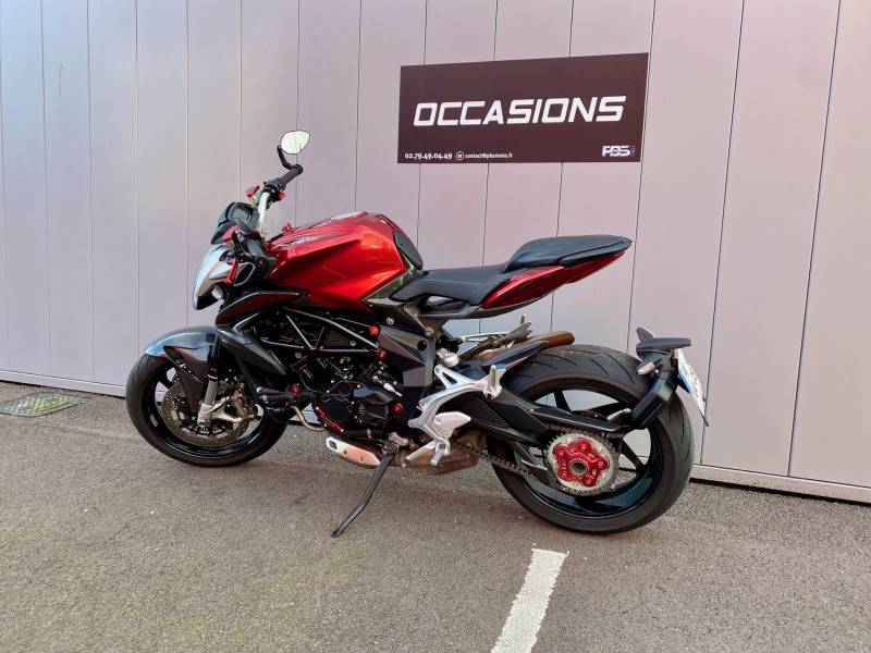 MV AGUSTA BRUTALE 800 ROSSO A2