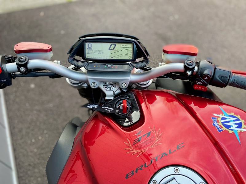 MV AGUSTA BRUTALE 800 ROSSO A2