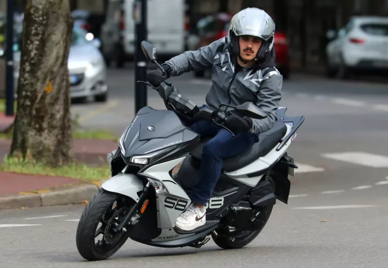 Kymco SUPER 8 R